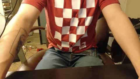 Snapshot of isaac_sheffield chatting on 12/13/24, 08:20 isaac online show from 12/13/24, 08:20