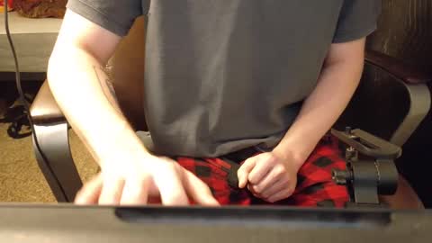 Snapshot of isaac_sheffield chatting on 12/23/24, 04:55 isaac online show from 12/23/24, 04:55