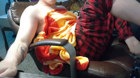 Snapshot of isaac_sheffield chatting on 12/23/24, 12:08 isaac online show from 12/23/24, 12:08