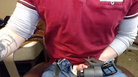 Snapshot of isaac_sheffield chatting on 01/20/25, 05:15 isaac online show from 01/20/25, 05:15