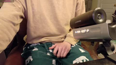 Snapshot of isaac_sheffield chatting on 01/21/25, 02:37 isaac online show from 01/21/25, 02:37