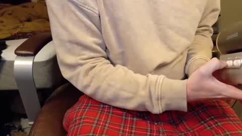 Snapshot of isaac_sheffield chatting on 01/26/25, 06:16 isaac online show from 01/26/25, 06:16