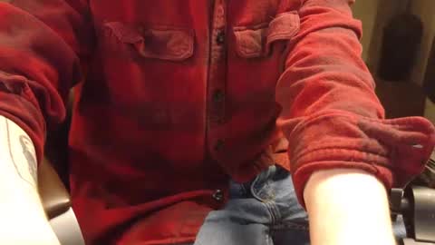 Snapshot of isaac_sheffield chatting on 02/15/25, 01:27 isaac online show from 02/15/25, 01:27