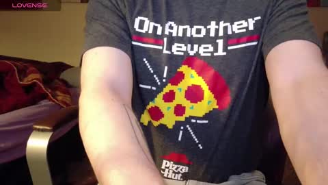 Snapshot of isaac_sheffield chatting on 02/21/25, 01:33 isaac online show from 02/21/25, 01:33