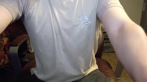 Snapshot of isaac_sheffield chatting on 02/27/25, 02:43 isaac online show from 02/27/25, 02:43