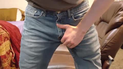 Snapshot of isaac_sheffield chatting on 03/01/25, 02:13 isaac online show from 03/01/25, 02:13