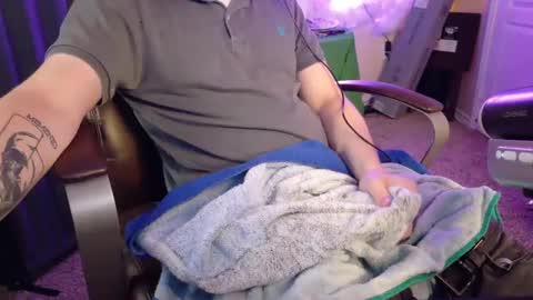 Snapshot of isaac_sheffield chatting on 09/13/25, 03:23 isaac online show from 09/13/25, 03:23