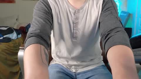 Snapshot of isaac_sheffield chatting on 09/21/25, 10:22 isaac online show from 09/21/25, 10:22