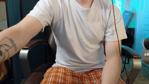 Snapshot of isaac_sheffield chatting on 10/02/25, 08:43 isaac online show from 10/02/25, 08:43