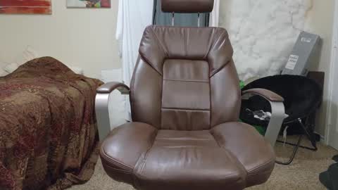 Snapshot of isaac_sheffield chatting on 10/09/25, 05:33 isaac online show from 10/09/25, 05:33