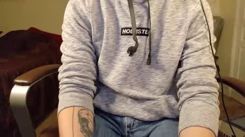 Snapshot of isaac_sheffield chatting on 10/26/25, 11:38 isaac online show from 10/26/25, 11:38