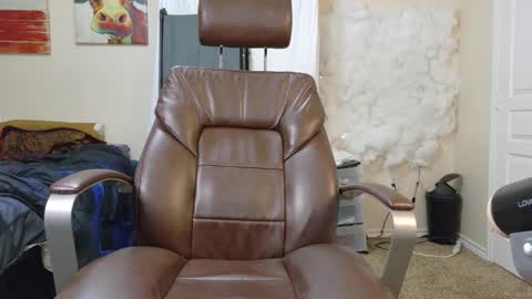 Snapshot of isaac_sheffield chatting on 11/03/25, 08:54 isaac online show from 11/03/25, 08:54