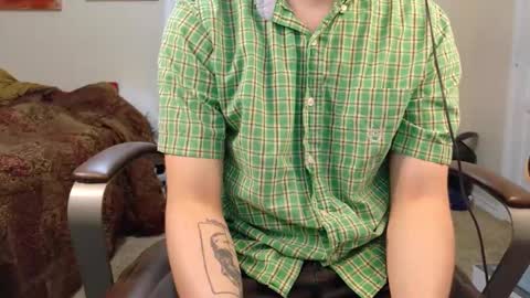 Snapshot of isaac_sheffield chatting on 11/12/25, 04:02 isaac online show from 11/12/25, 04:02