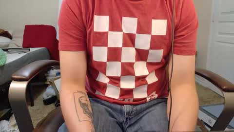 Snapshot of isaac_sheffield chatting on 11/19/25, 03:50 isaac online show from 11/19/25, 03:50