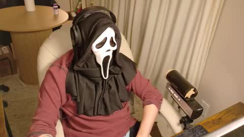 isaac online show from 05/19/26, 08:42