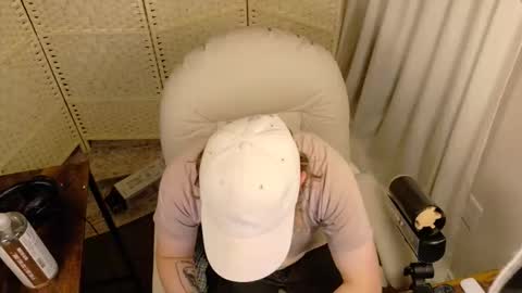 isaac online show from 06/01/26, 01:40
