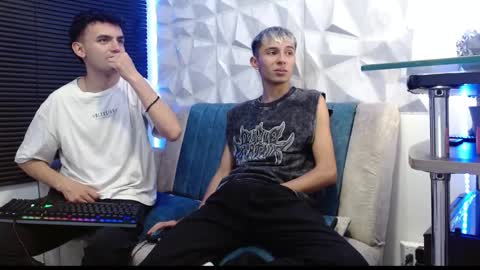 Snapshot of isaac_tan chatting on 09/22/25, 12:45 Isaac tan online show from 09/22/25, 12:45