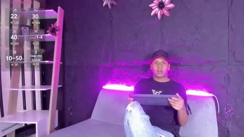 IsaacBlack  online show from 10/02/25, 05:14