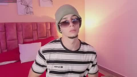 Snapshot of isaacblaze_ chatting on 05/15/26, 03:46 isaacblaze online show from 05/15/26, 03:46