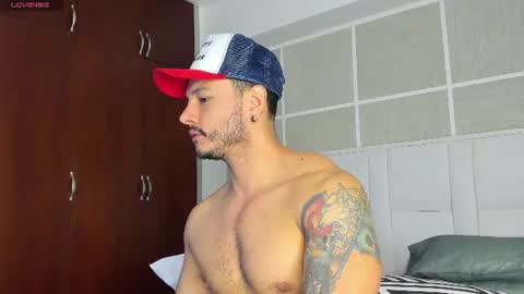 Snapshot of isaacs11 chatting on 07/14/26, 12:44 Isaac Surez online show from 07/14/26, 12:44