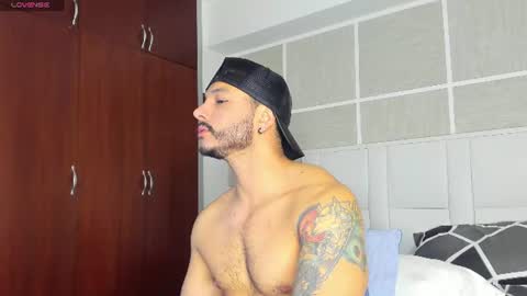 Snapshot of isaacs11 chatting on 07/21/26, 11:34 Isaac Surez online show from 07/21/26, 11:34