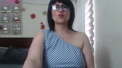 Isabeel Sofia online show from 10/07/25, 07:22