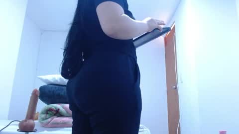 Snapshot of isabel_24_gil chatting on 06/08/26, 06:52 isabel online show from 06/08/26, 06:52