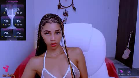 isabel online show from 12/16/25, 09:09