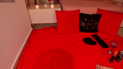 Isabel online show from 03/09/25, 05:22