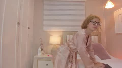 isabela__x online show from 03/27/26, 11:32