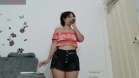 Snapshot of isabela_cuteass chatting on 06/15/26, 05:26 isabela online show from 06/15/26, 05:26
