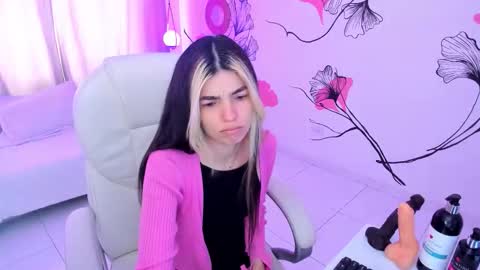 isabela_fiorelli online show from 11/11/25, 01:33