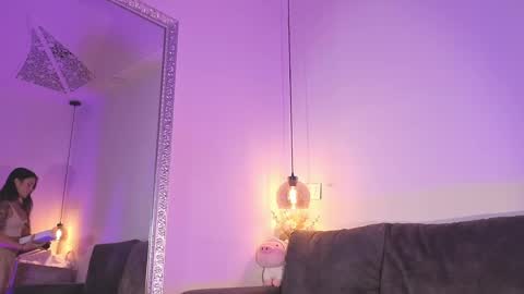 Isabela online show from 04/01/26, 11:44