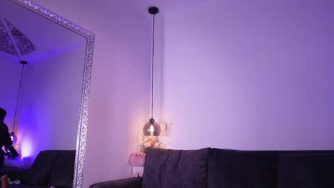 Isabela online show from 05/09/26, 11:48