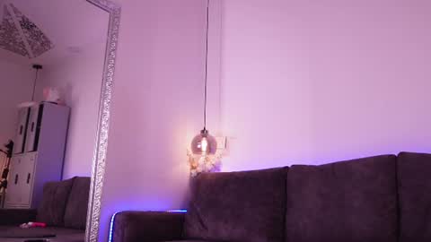 Snapshot of isabela_franco_ chatting on 07/12/26, 11:45 Isabela online show from 07/12/26, 11:45