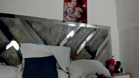 Mommy Isa online show from 01/11/26, 04:56