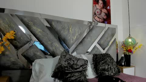 Mommy Isa online show from 04/10/26, 12:32