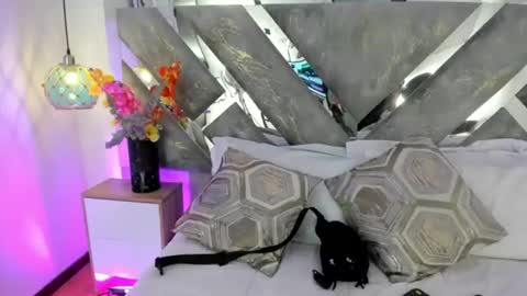 Mommy Isa online show from 07/14/26, 12:44
