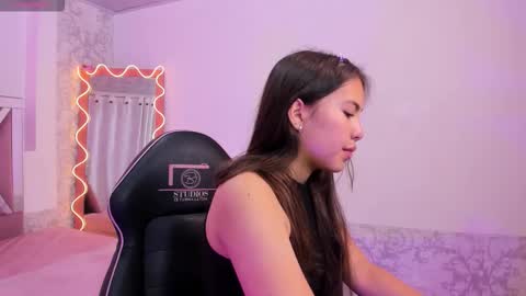 ISABELA  online show from 12/22/25, 11:40