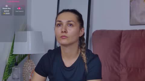 Snapshot of isabelasasha chatting on 09/11/25, 07:41 Isa online show from 09/11/25, 07:41