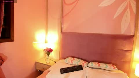 isabelastefano online show from 11/30/25, 03:21