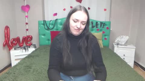 IsabelBlackberry online show from 11/29/25, 06:16