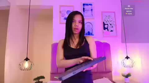isabelgh_ online show from 09/19/25, 03:52