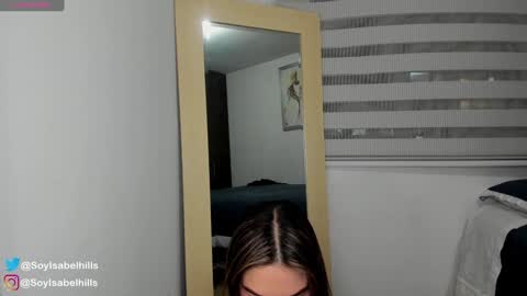 Snapshot of isabelhills chatting on 10/15/25, 11:38 Isa online show from 10/15/25, 11:38