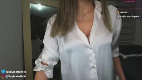 Snapshot of isabelhills chatting on 10/28/25, 11:18 Isa online show from 10/28/25, 11:18