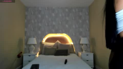 isabella__milf online show from 03/01/26, 12:18