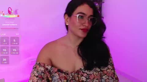Snapshot of isabella_aristi03 chatting on 09/20/25, 03:40 isabella_aristi03 online show from 09/20/25, 03:40
