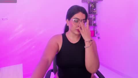 Snapshot of isabella_aristi03 chatting on 09/26/25, 05:00 isabella_aristi03 online show from 09/26/25, 05:00
