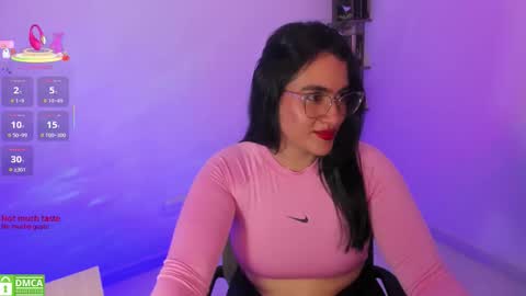 Snapshot of isabella_aristi03 chatting on 10/21/25, 02:40 isabella_aristi03 online show from 10/21/25, 02:40