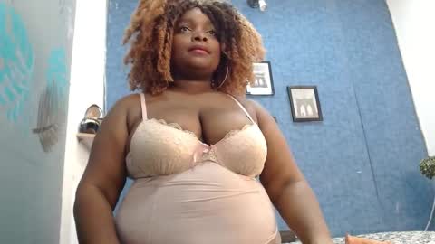 Snapshot of isabella_brown19 chatting on 09/26/25, 11:14 ISABELLA online show from 09/26/25, 11:14
